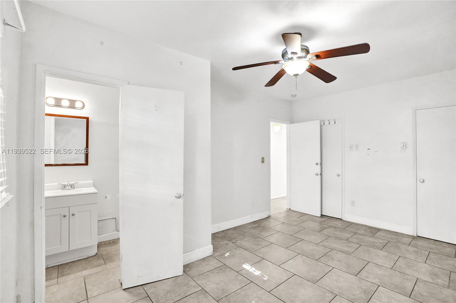 1050 NE 153rd Ter North Miami Beach, FL 33162