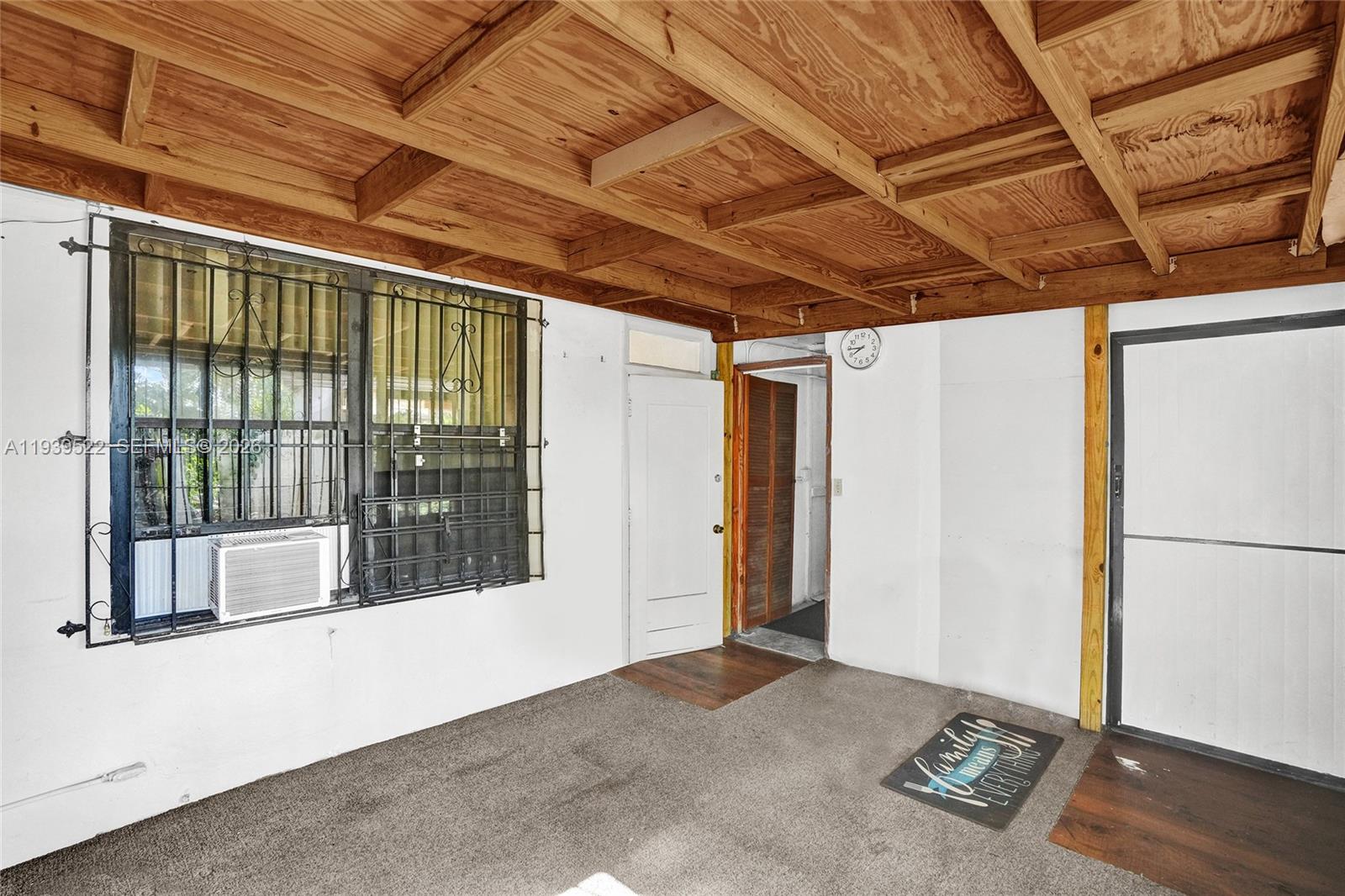 1050 NE 153rd Ter North Miami Beach, FL 33162