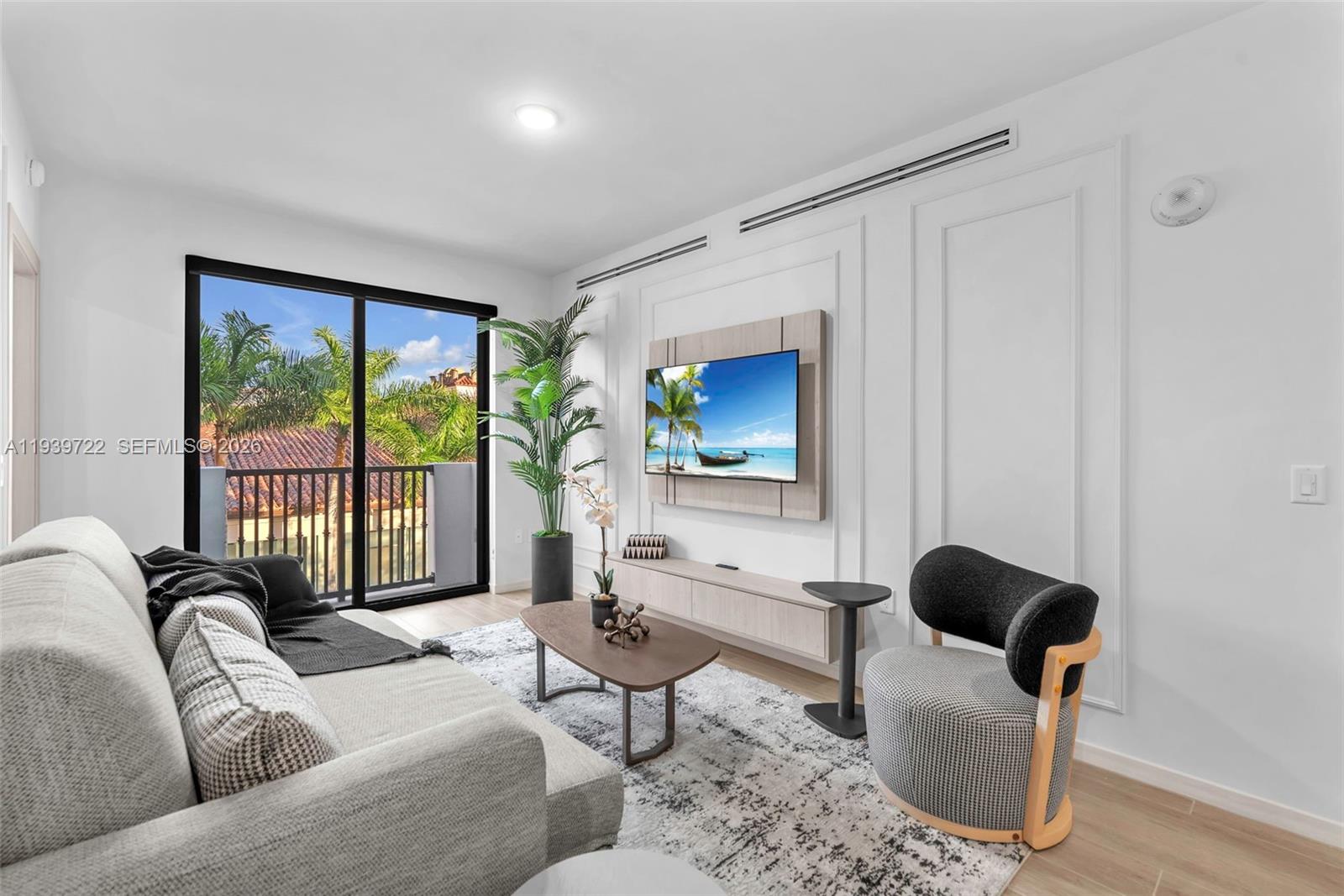 4220 Laguna St #505 Coral Gables, FL 33146