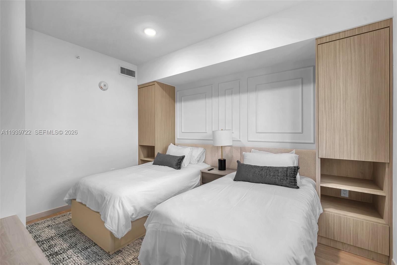 4220 Laguna St #505 Coral Gables, FL 33146