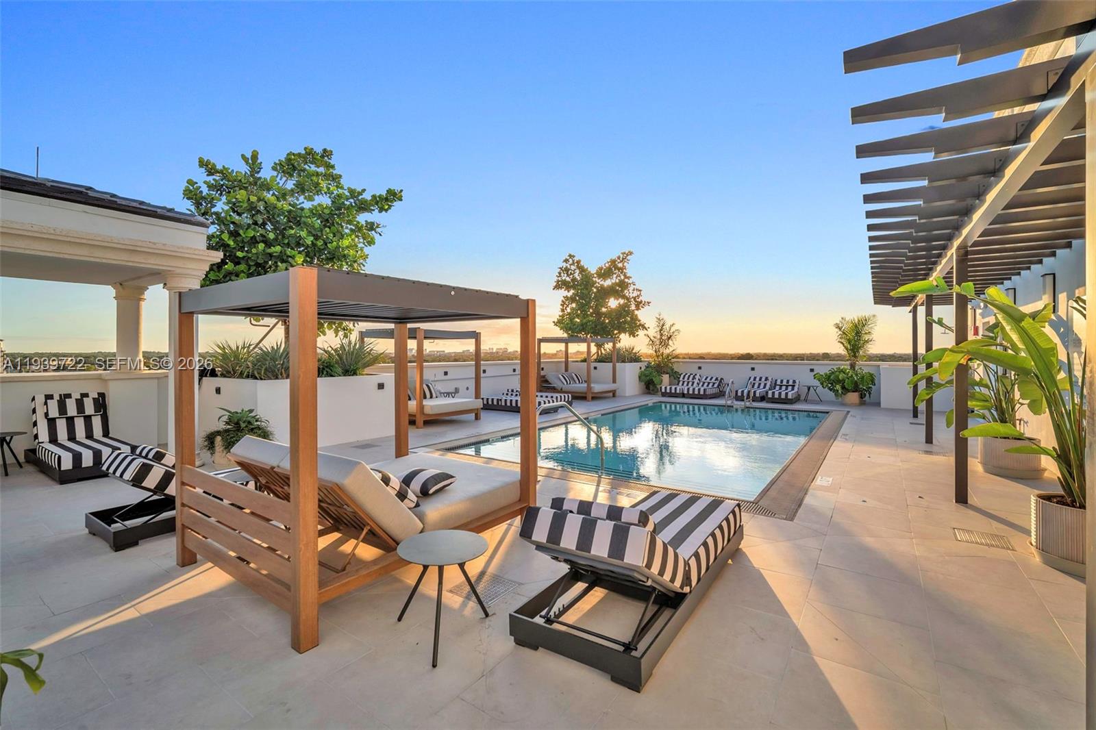 4220 Laguna St #505 Coral Gables, FL 33146