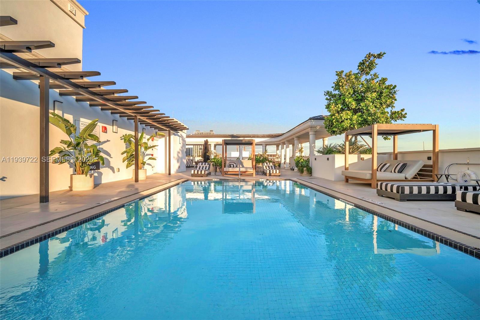 4220 Laguna St #505 Coral Gables, FL 33146