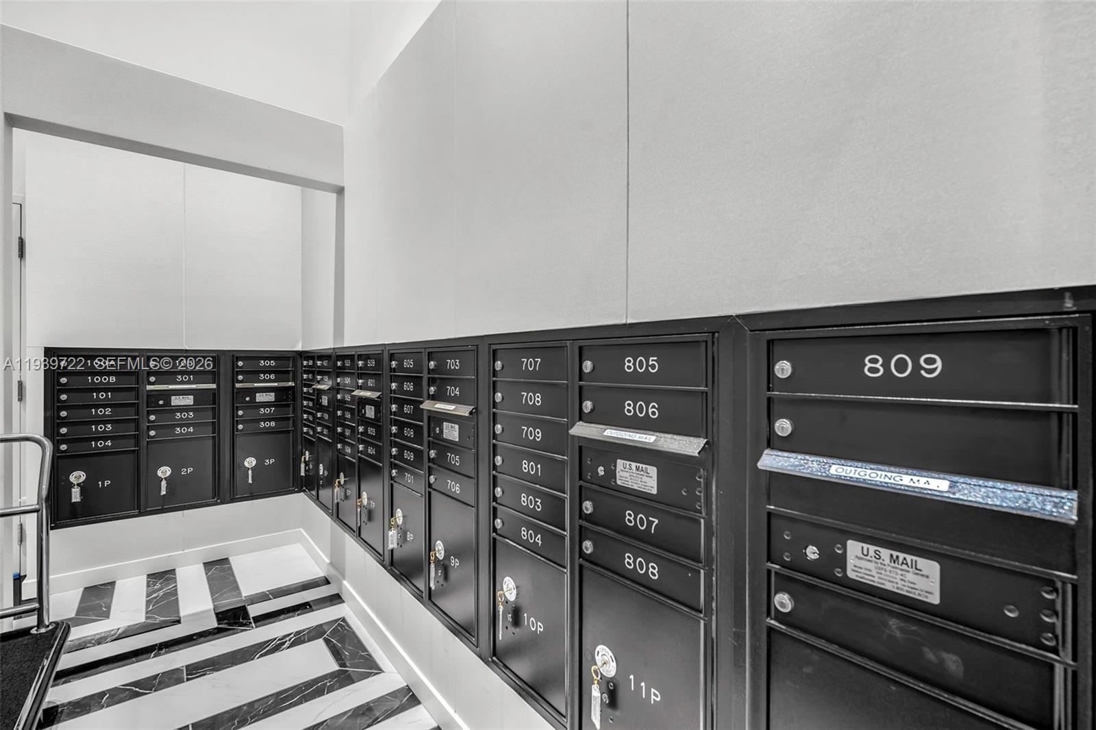 4220 Laguna St #505 Coral Gables, FL 33146