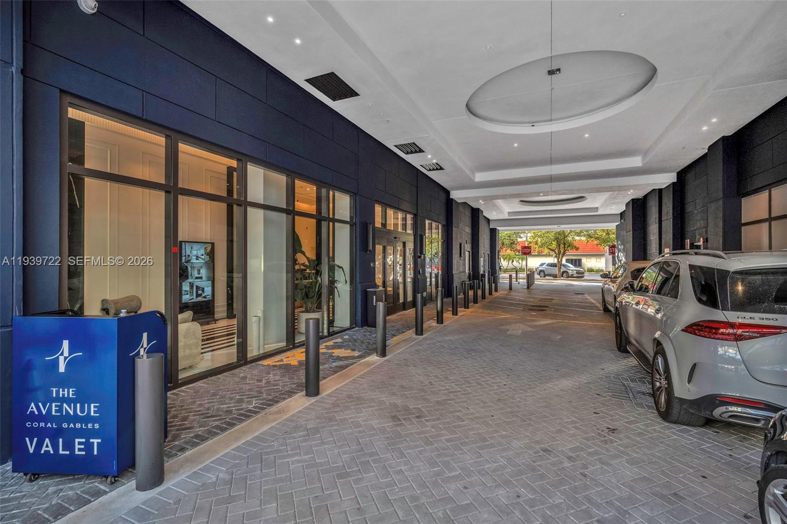 4220 Laguna St #505 Coral Gables, FL 33146