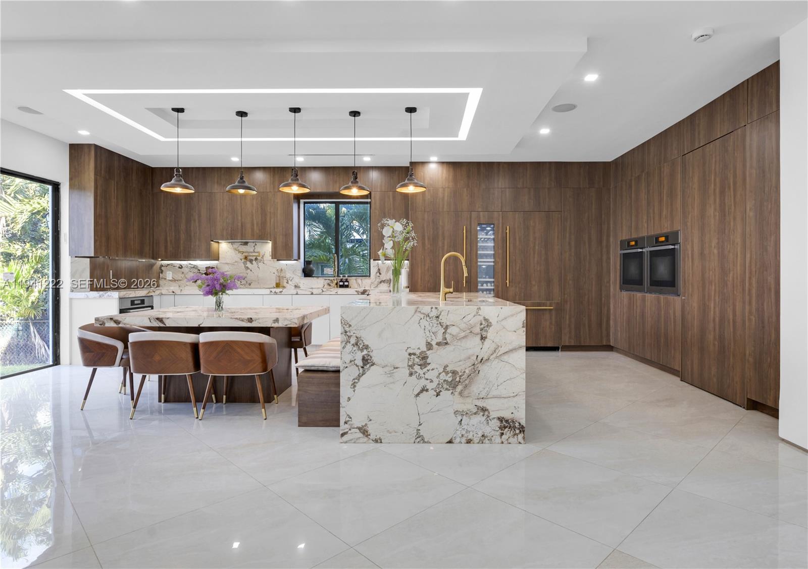 19600 NE 26th Ave Miami, FL 33180