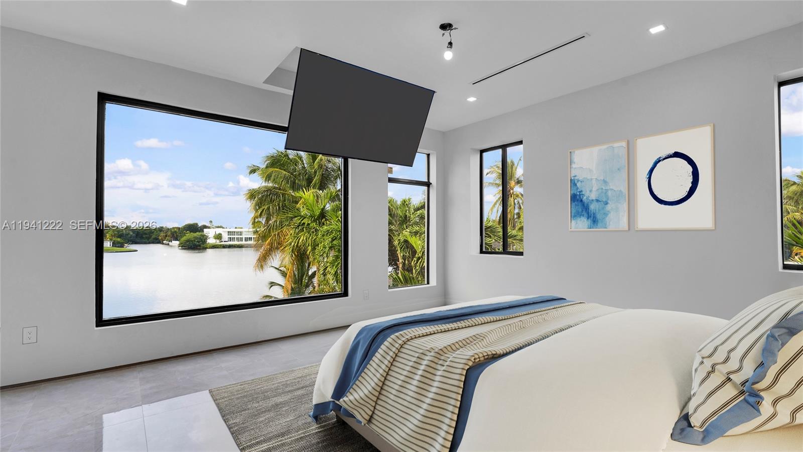 19600 NE 26th Ave Miami, FL 33180