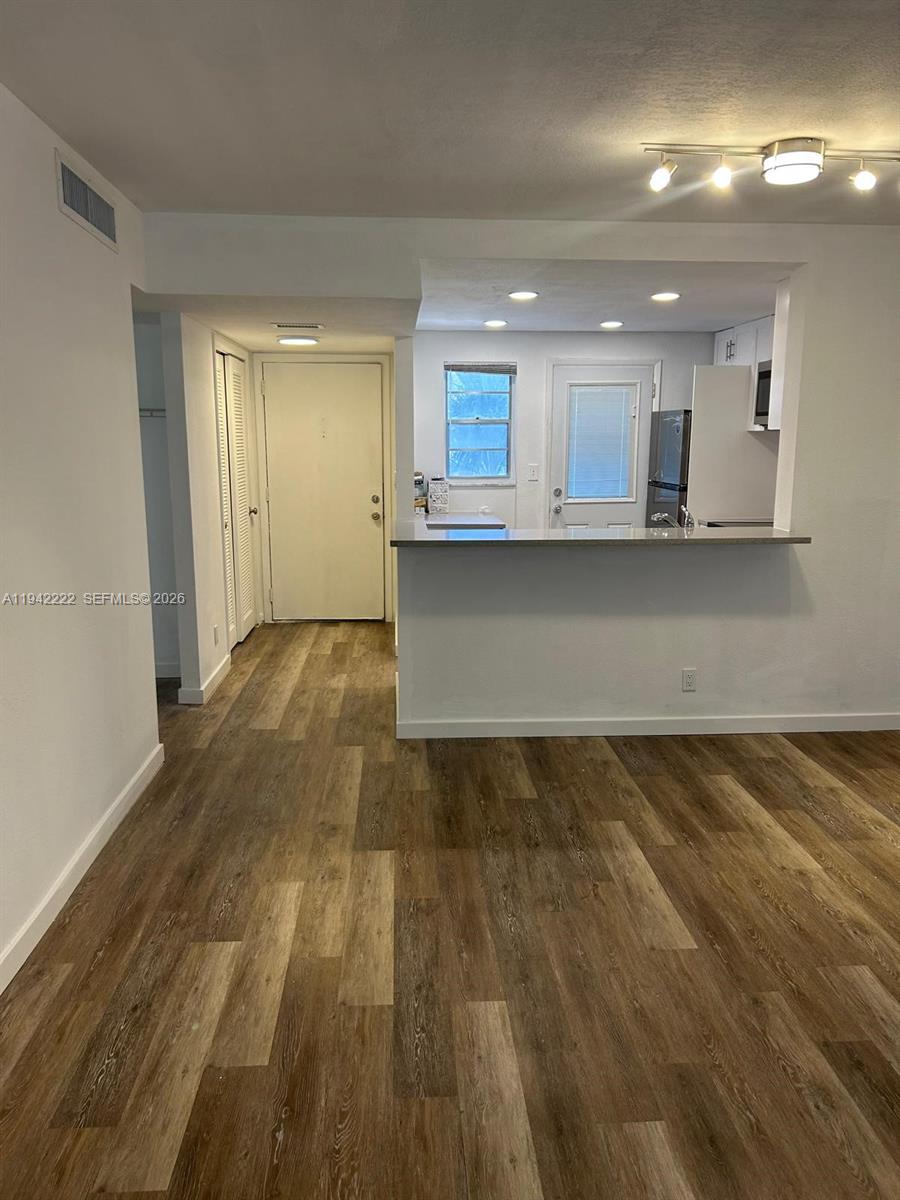 500 NE 12th Ave #304