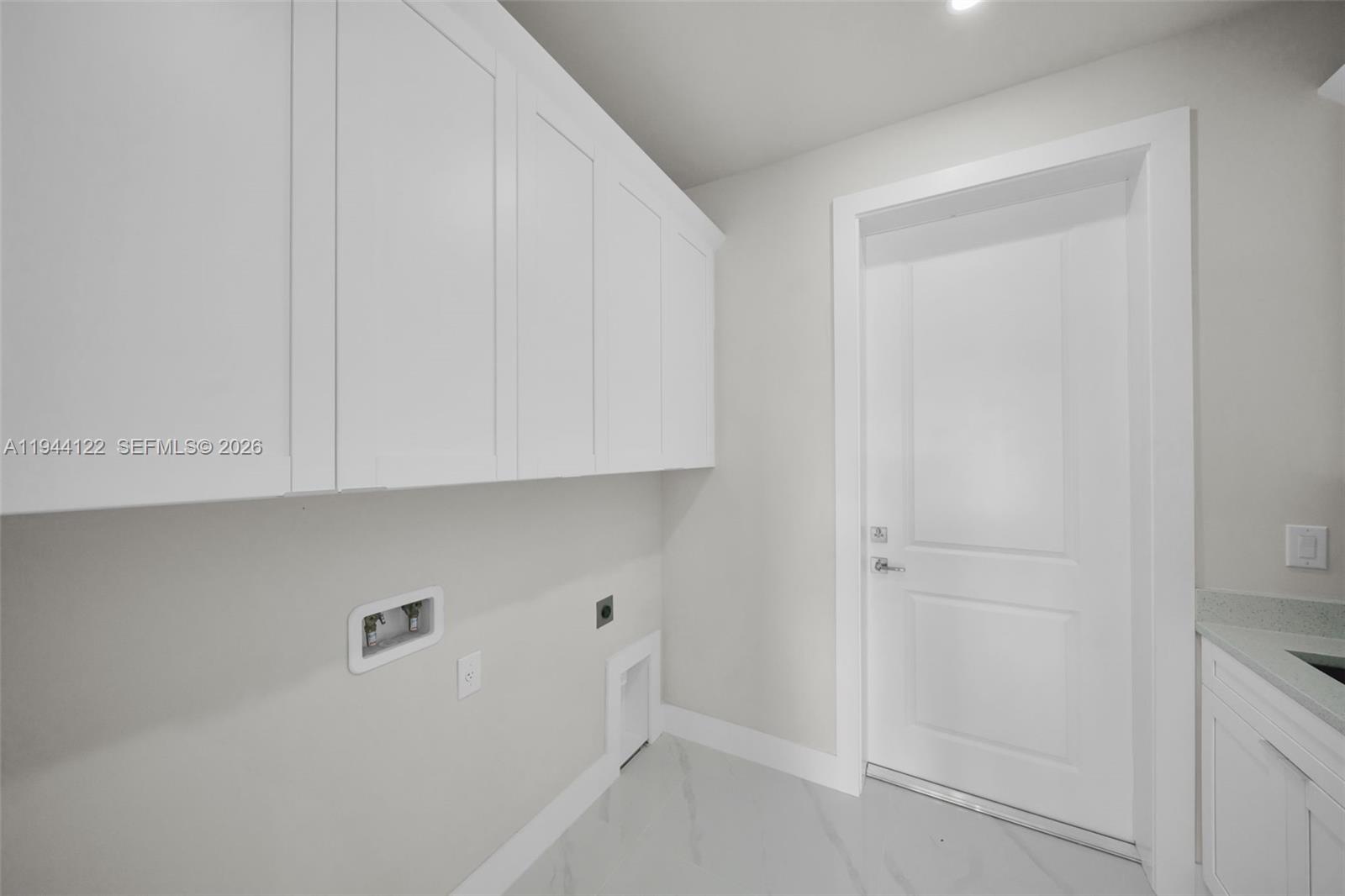 2913 14th W Lehigh Acres, FL 33971