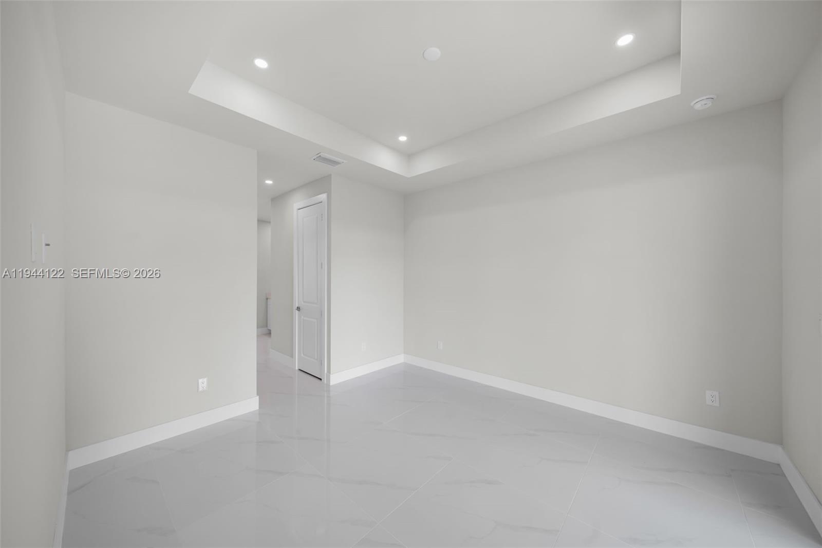 2913 14th W Lehigh Acres, FL 33971