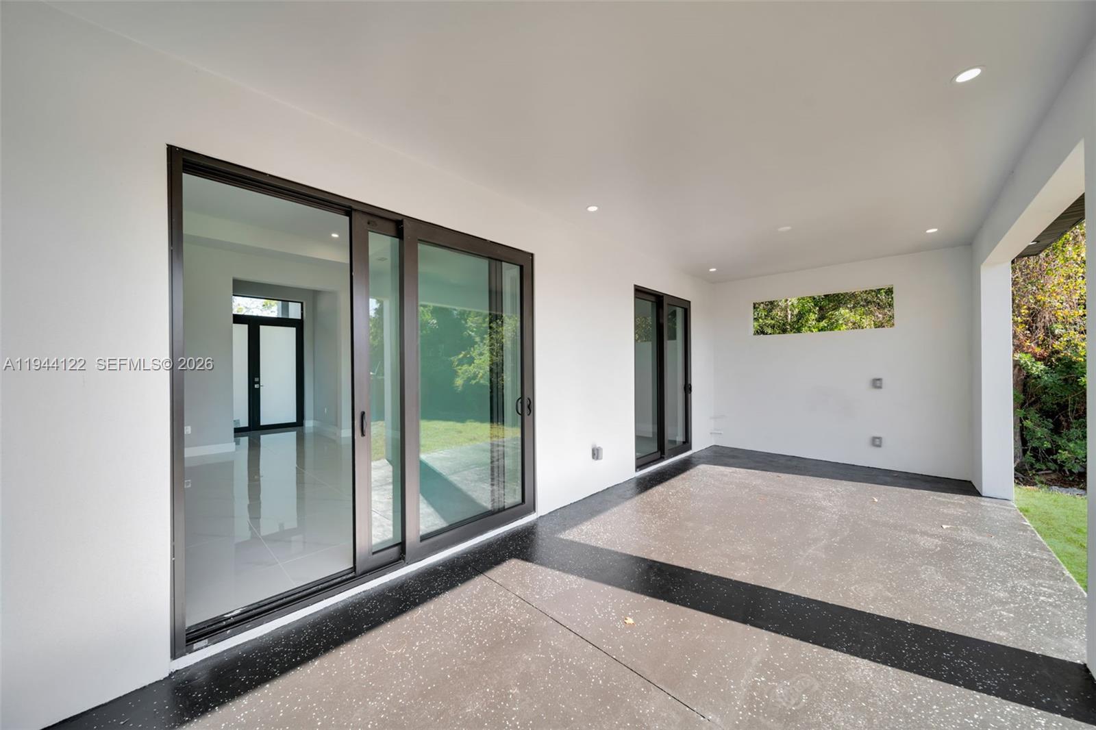 2913 14th W Lehigh Acres, FL 33971