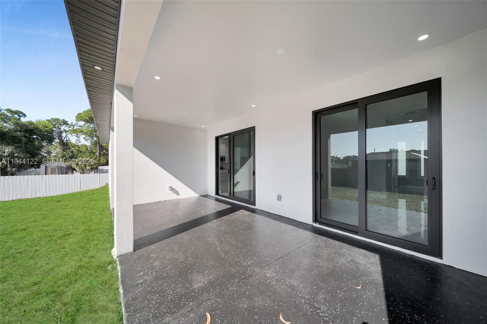 2913 14th W Lehigh Acres, FL 33971