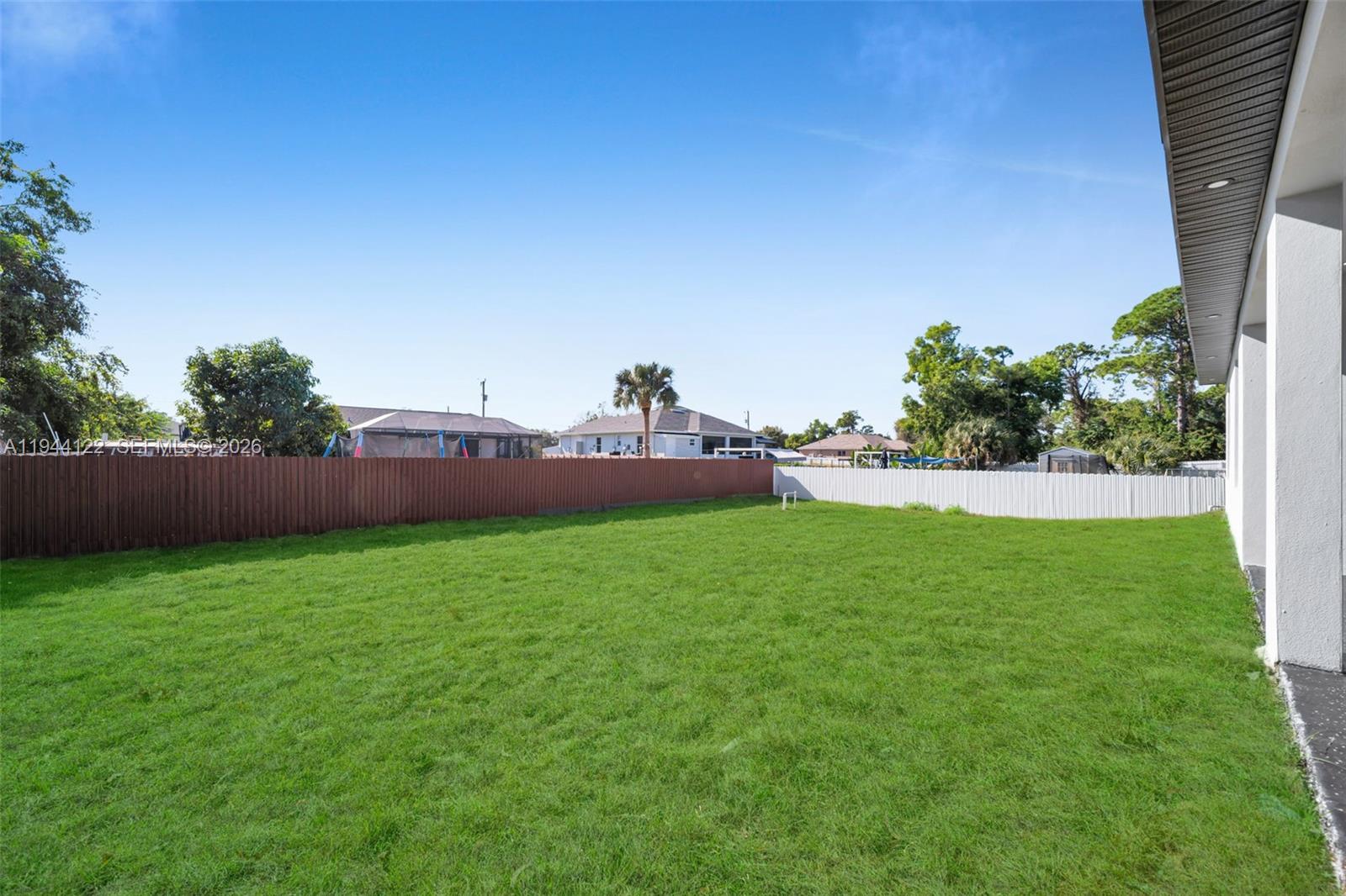 2913 14th W Lehigh Acres, FL 33971