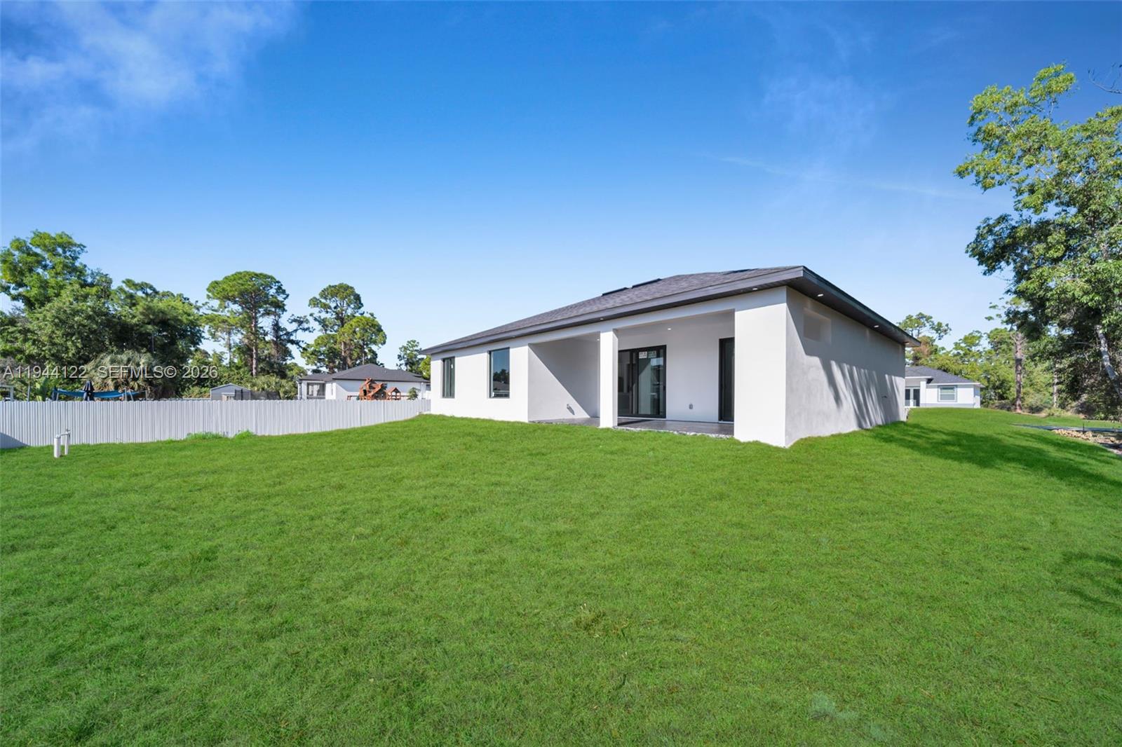 2913 14th W Lehigh Acres, FL 33971