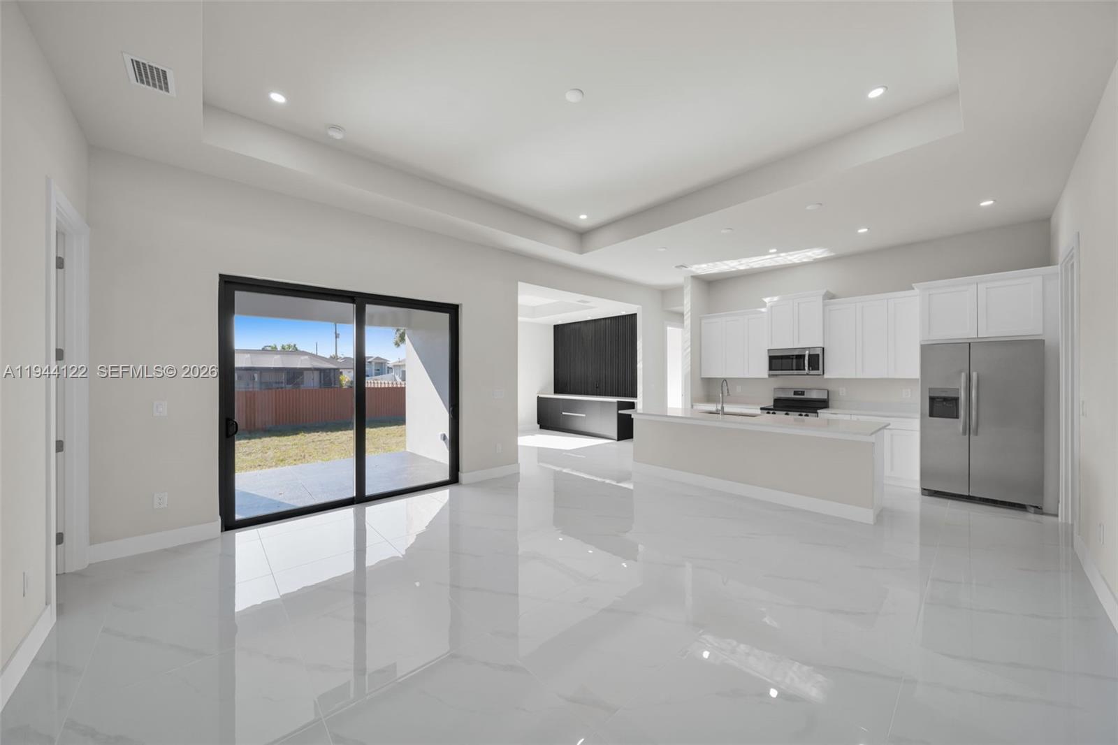 2913 14th W Lehigh Acres, FL 33971