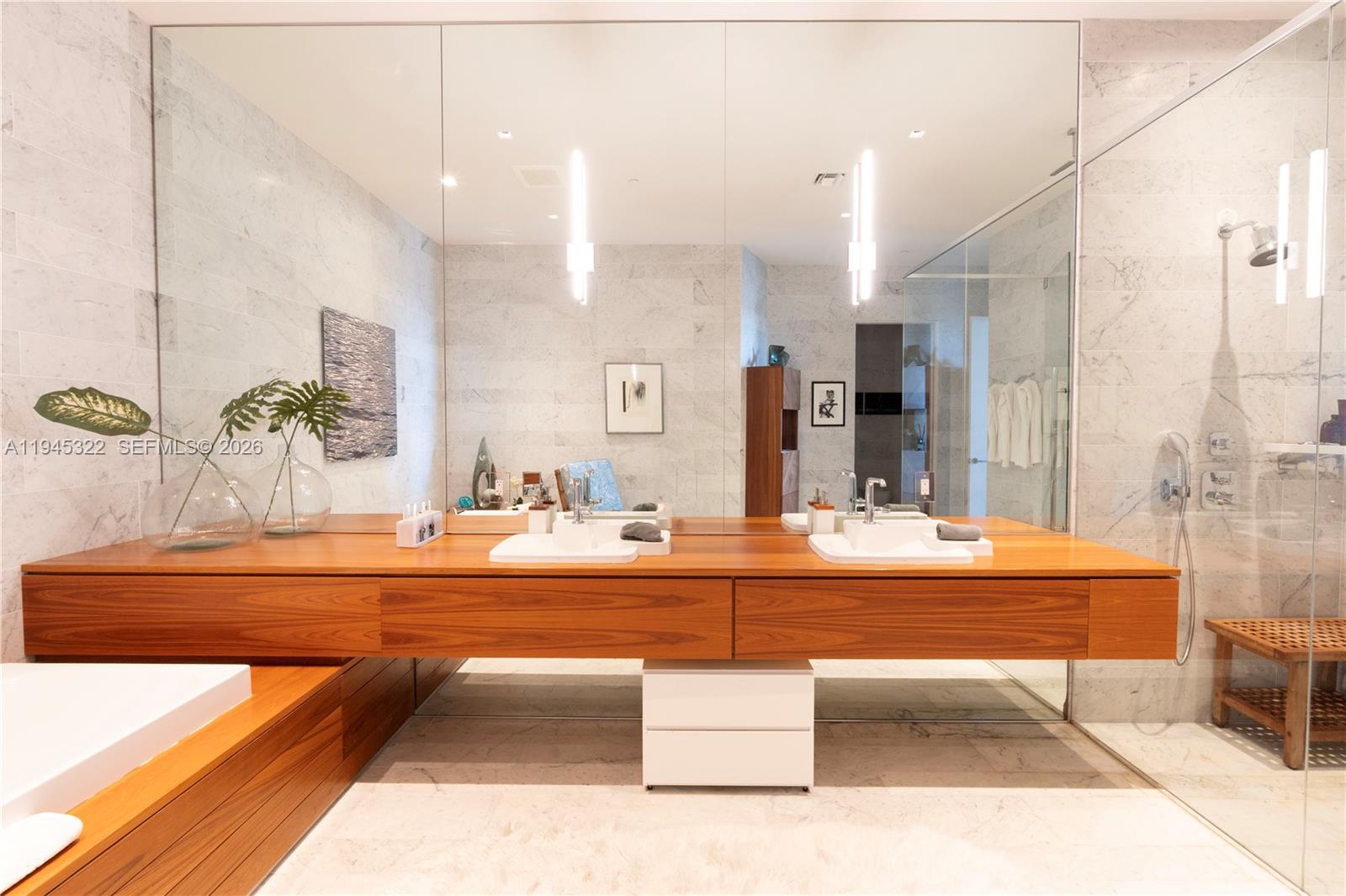 2675 S Bayshore Dr #603S Miami, FL 33133