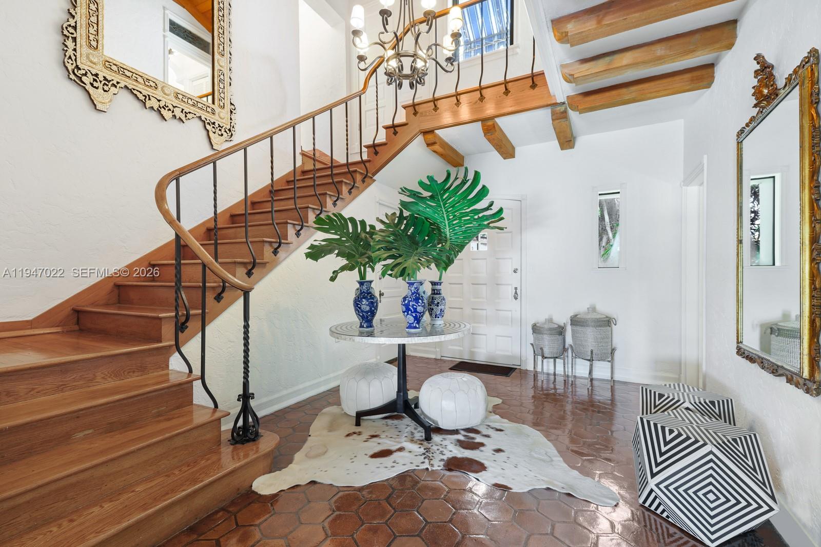 56 S Hibiscus Dr Miami Beach, FL 33139