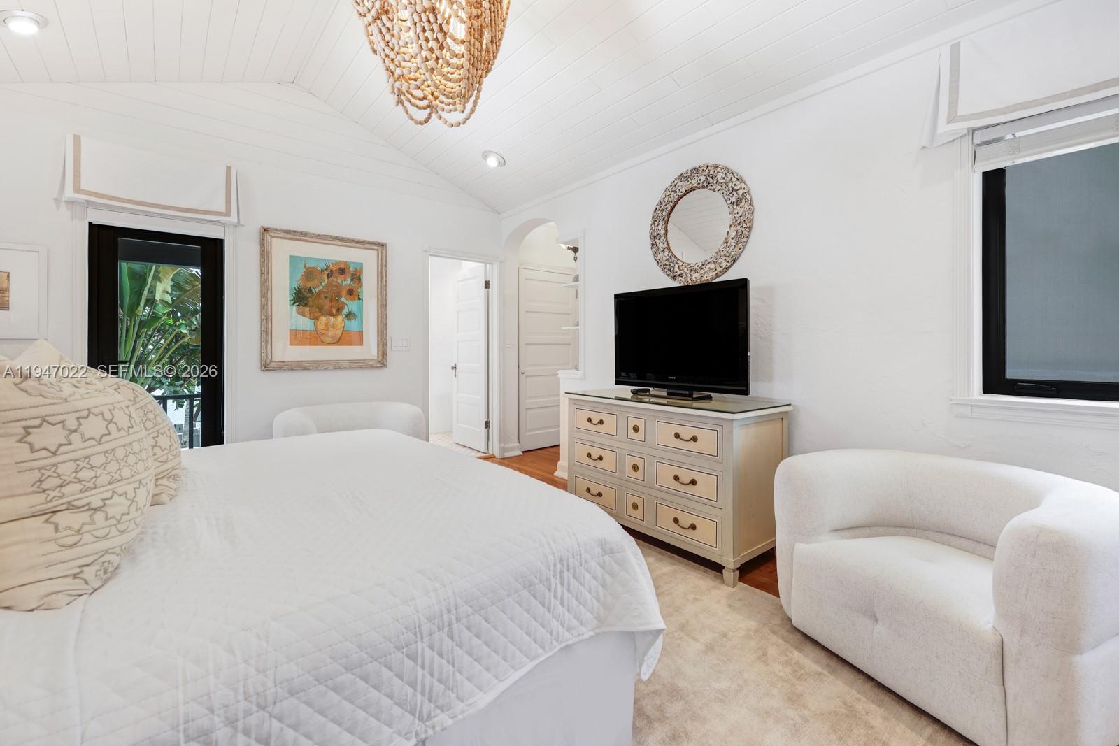 56 S Hibiscus Dr Miami Beach, FL 33139