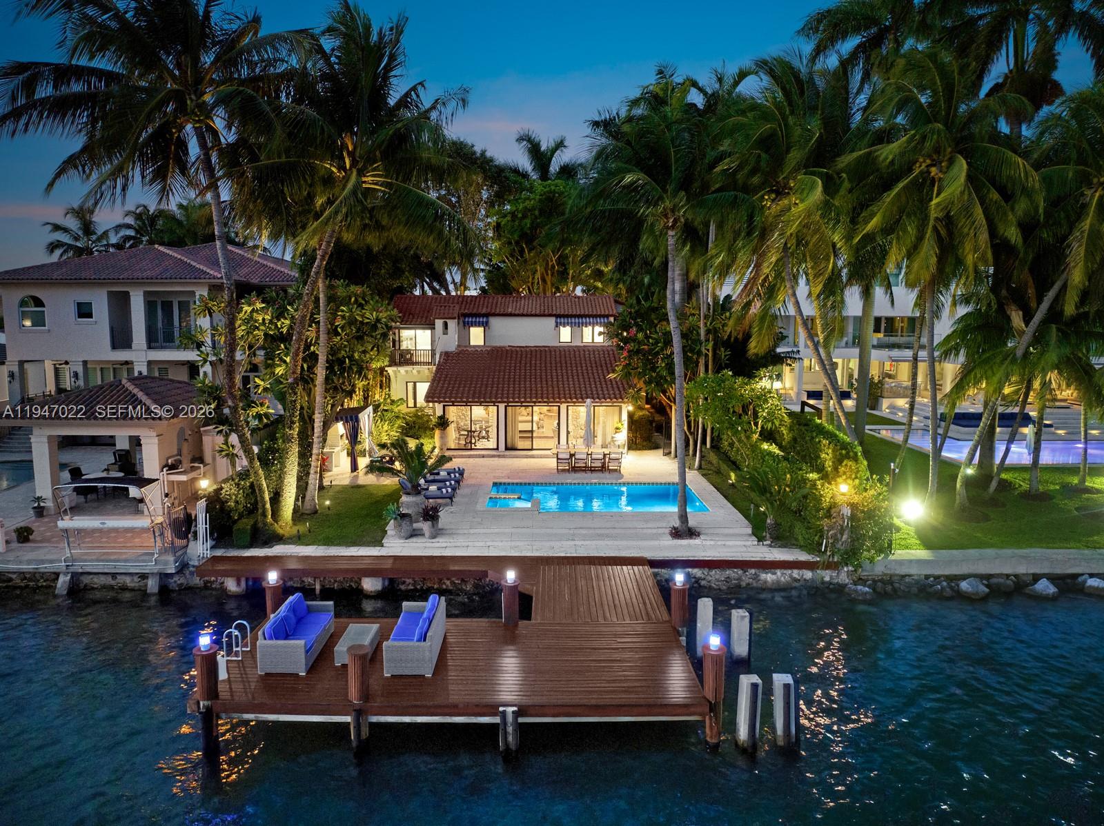 56 S Hibiscus Dr Miami Beach, FL 33139