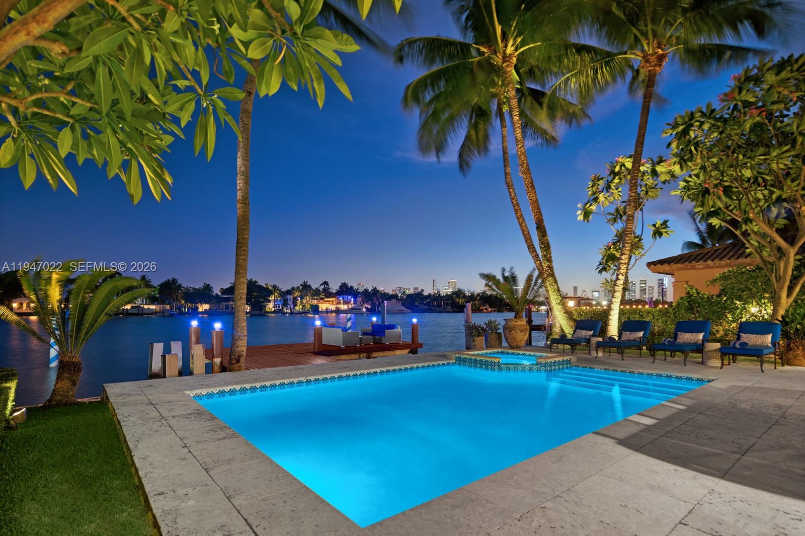 56 S Hibiscus Dr Miami Beach, FL 33139