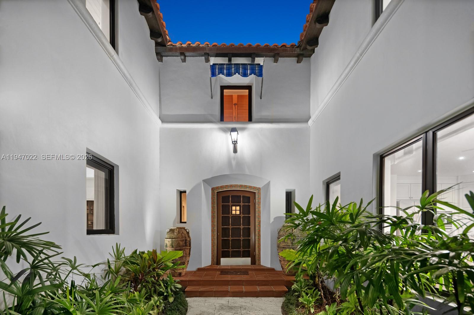 56 S Hibiscus Dr Miami Beach, FL 33139