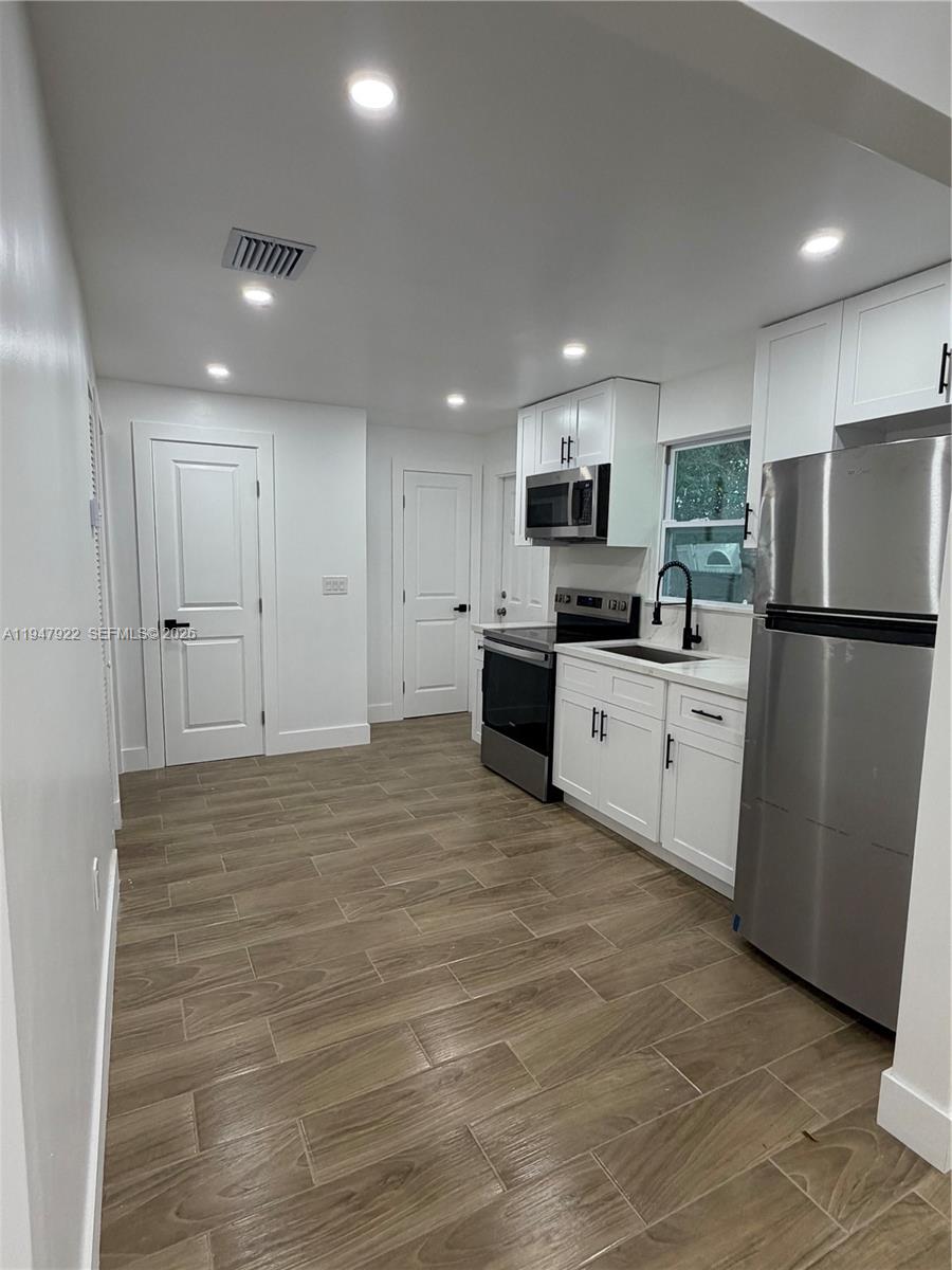 113 Poinciana Dr Key Largo, FL 33037