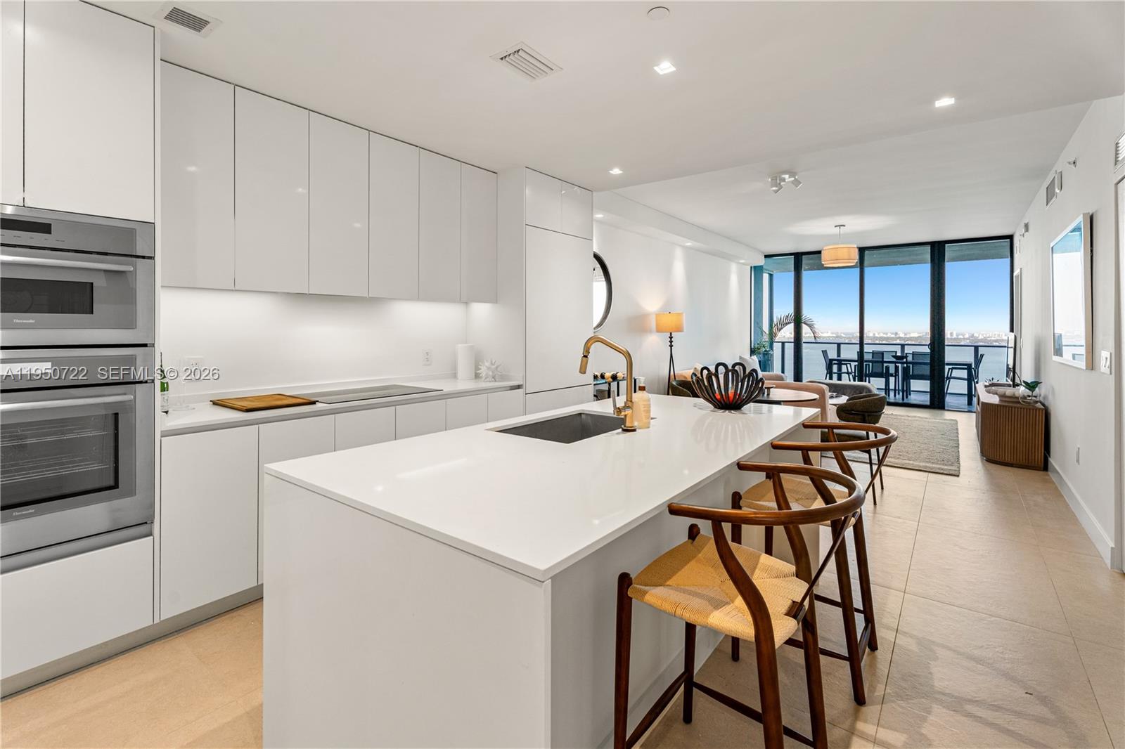 700 NE 24th St #2602 Miami, FL 33137