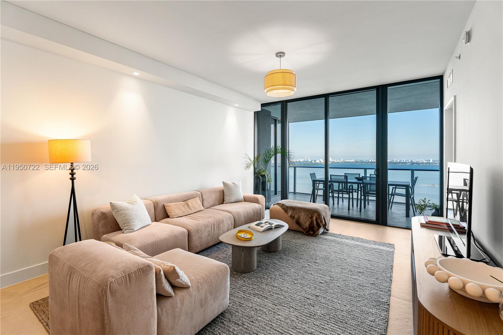 700 NE 24th St #2602 Miami, FL 33137