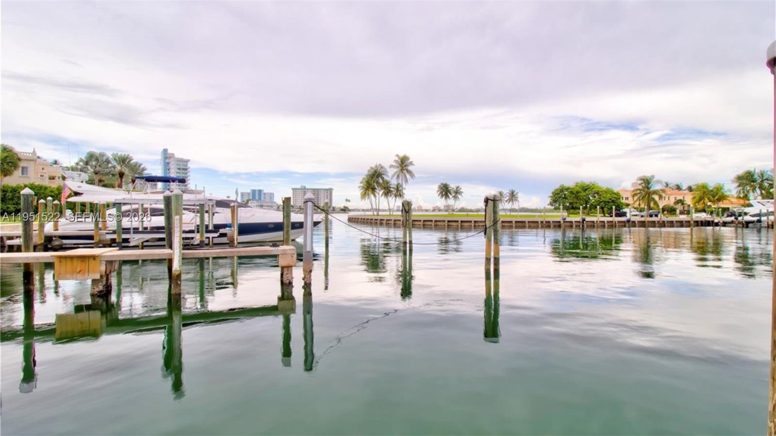 20 Park Dr #7 Bal Harbour, FL 33154