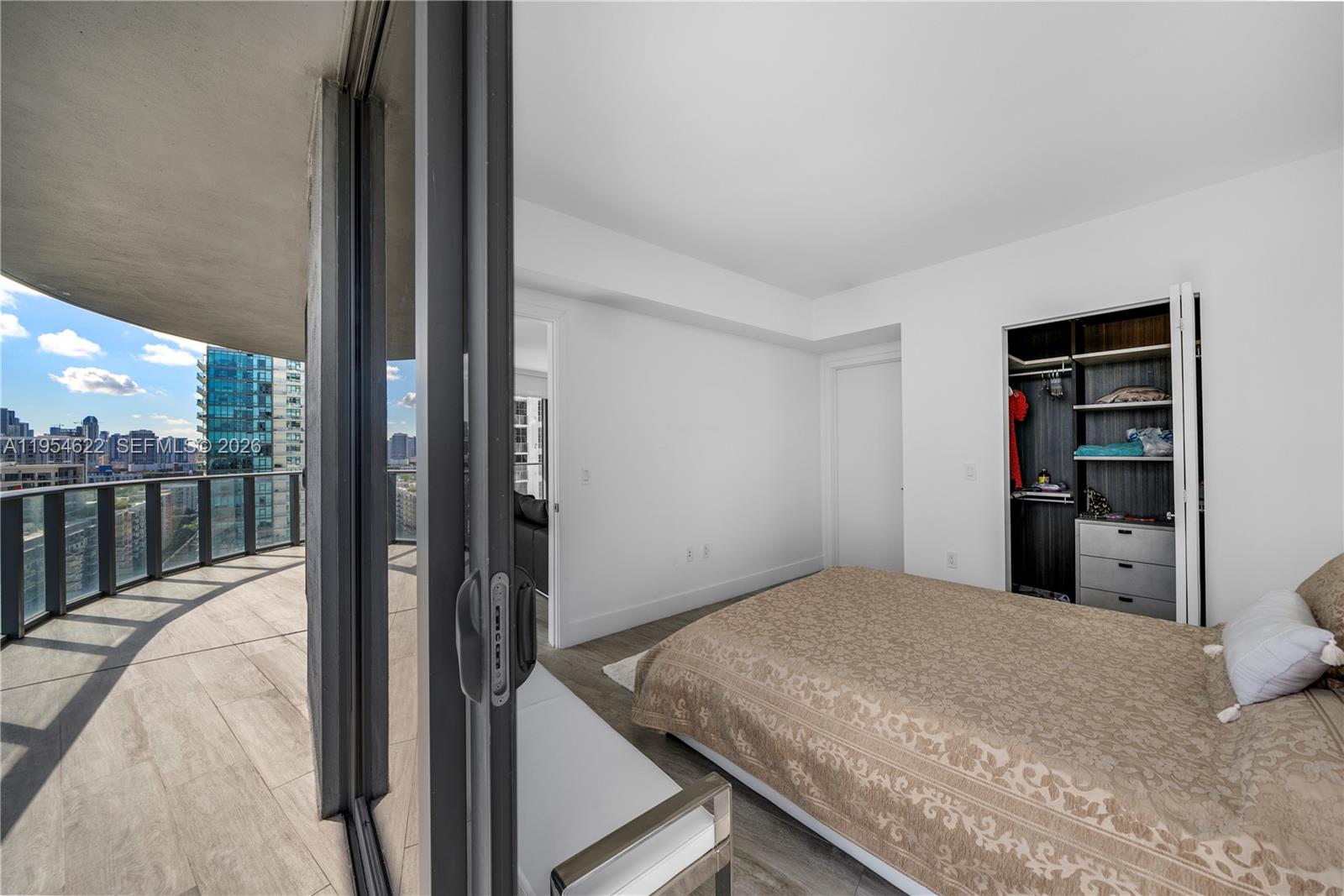 image Hyde Midtown10