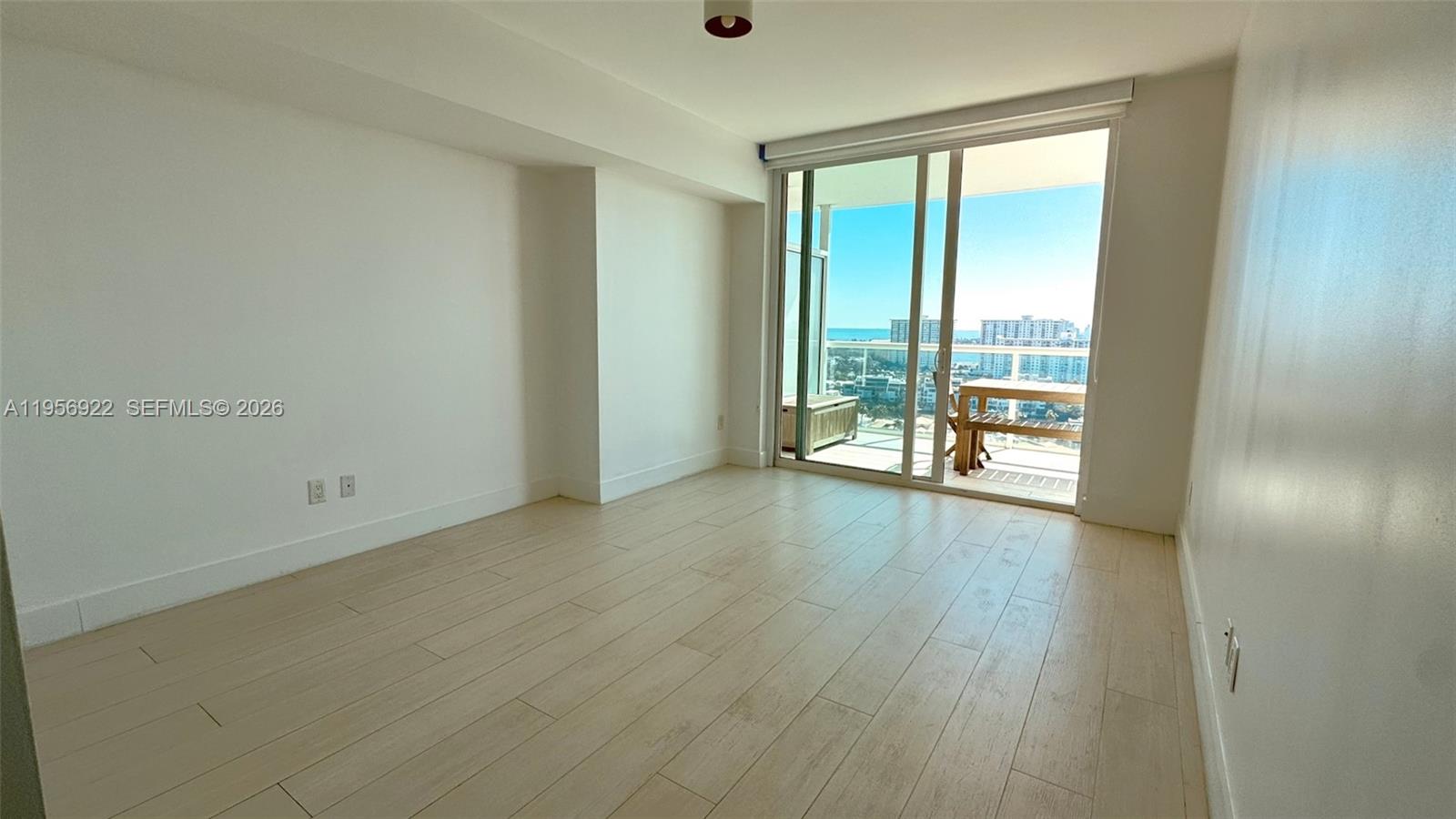 image 400 Sunny Isles22