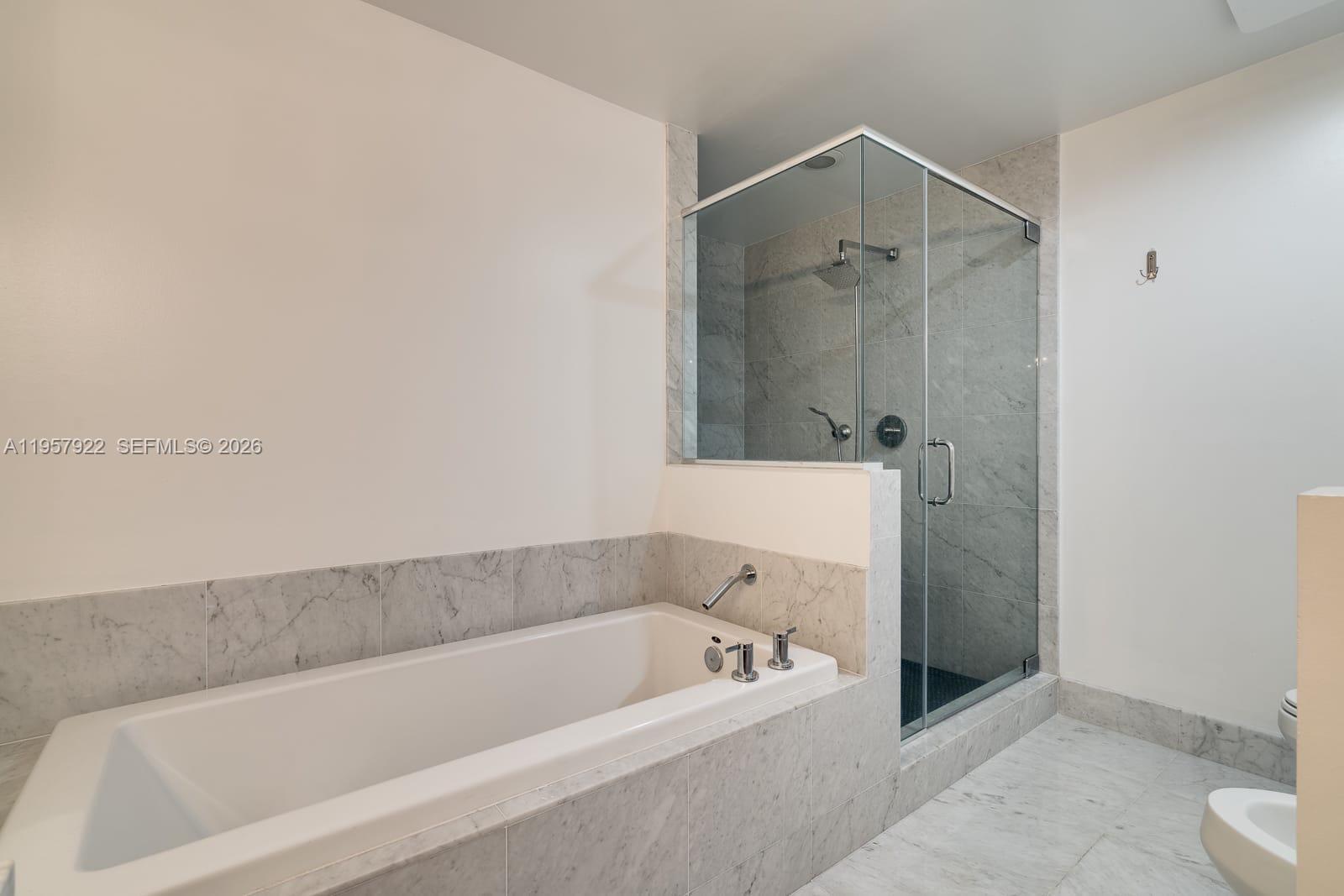 image Vizcayne South11