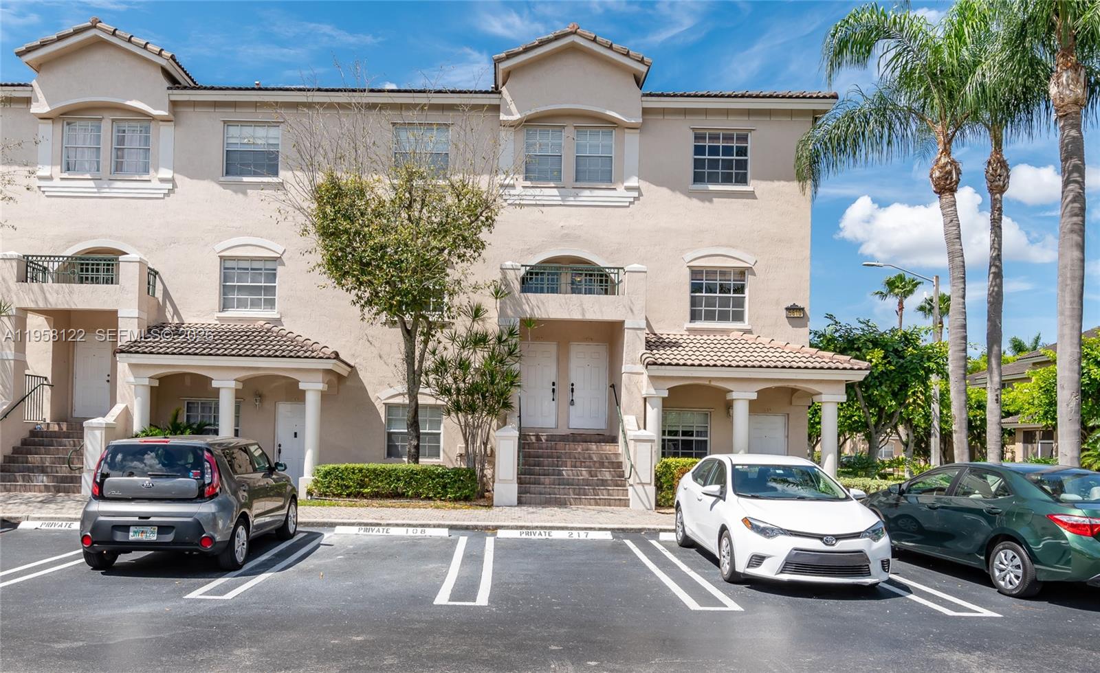 5610 NW 114th Pl #218