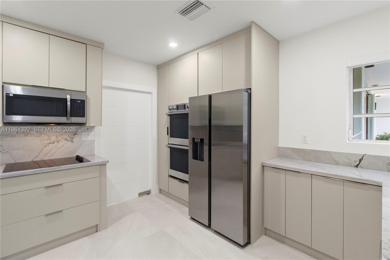 1261 98th St Bay Harbor Islands, FL 33154