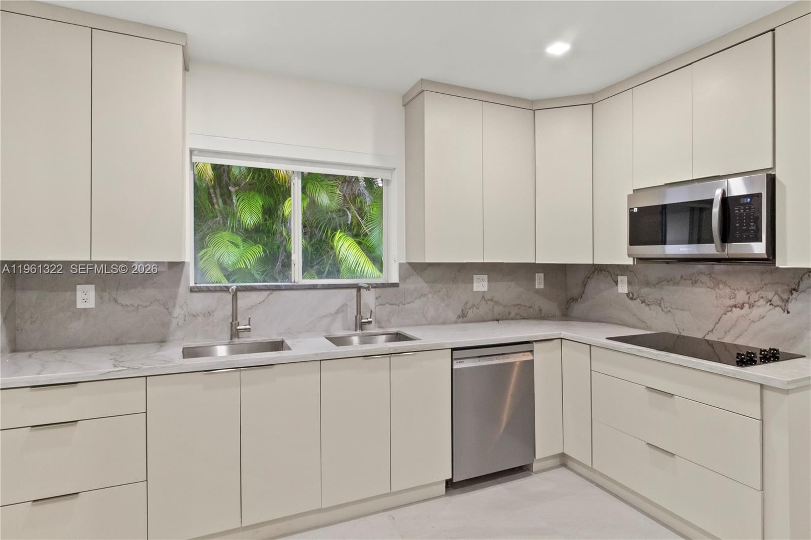 1261 98th St Bay Harbor Islands, FL 33154