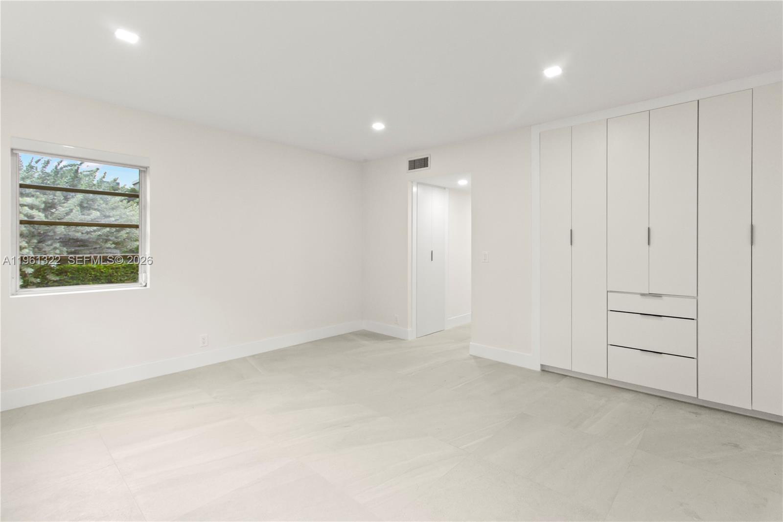 1261 98th St Bay Harbor Islands, FL 33154