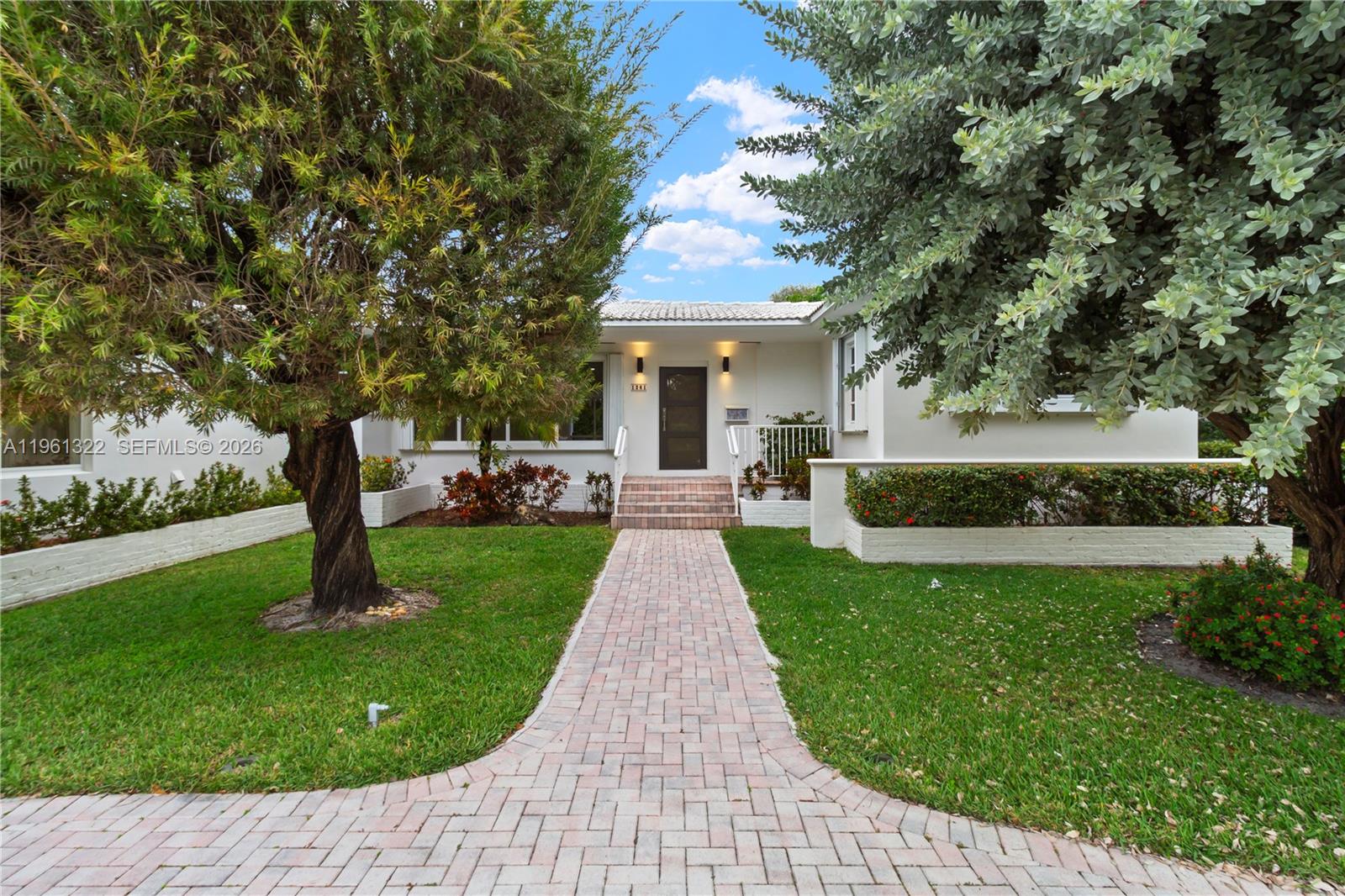 1261 98th St Bay Harbor Islands, FL 33154