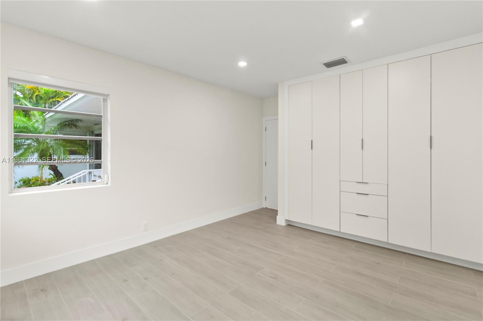 1261 98th St Bay Harbor Islands, FL 33154