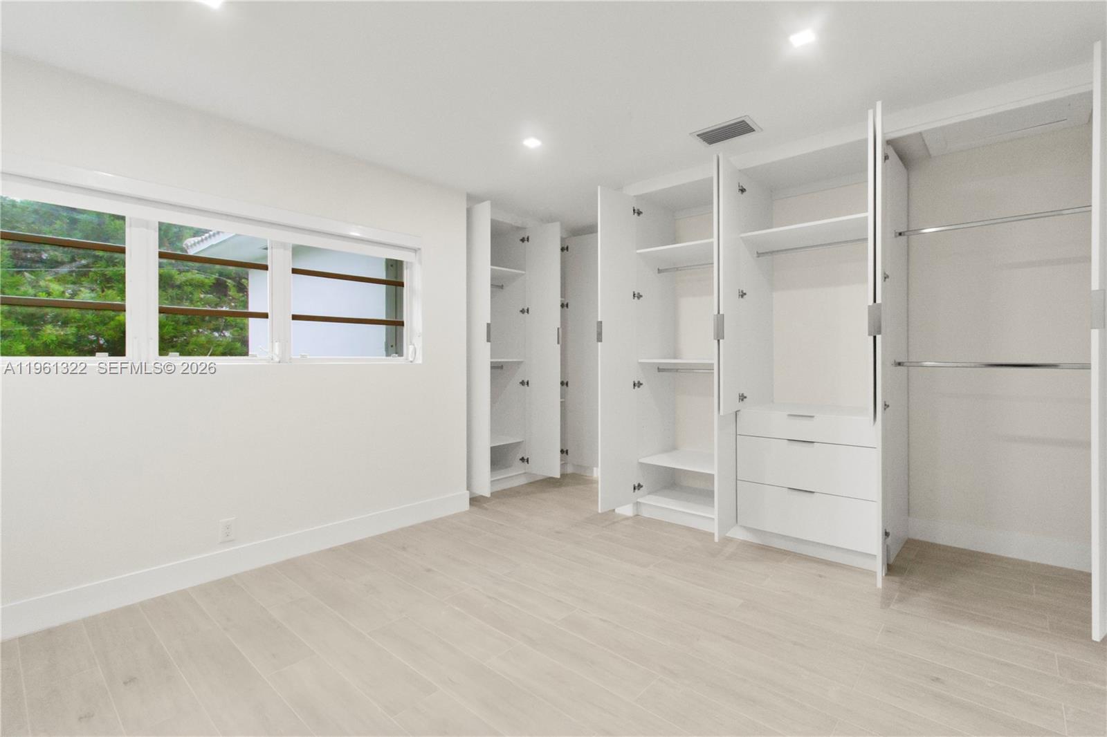 1261 98th St Bay Harbor Islands, FL 33154