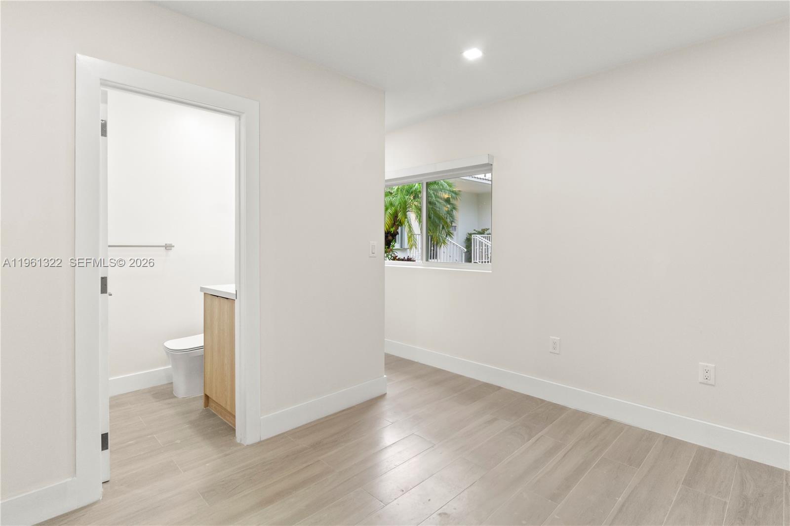 1261 98th St Bay Harbor Islands, FL 33154