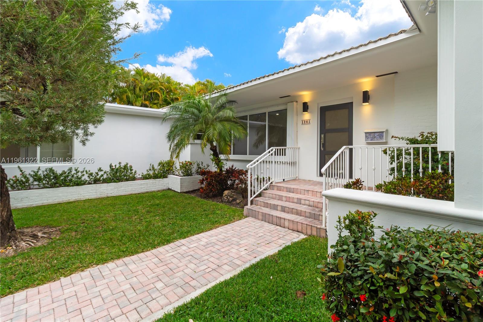 1261 98th St Bay Harbor Islands, FL 33154