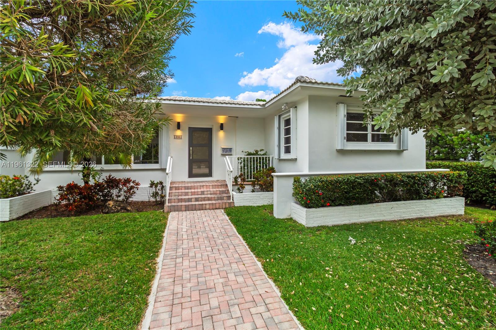 1261 98th St Bay Harbor Islands, FL 33154