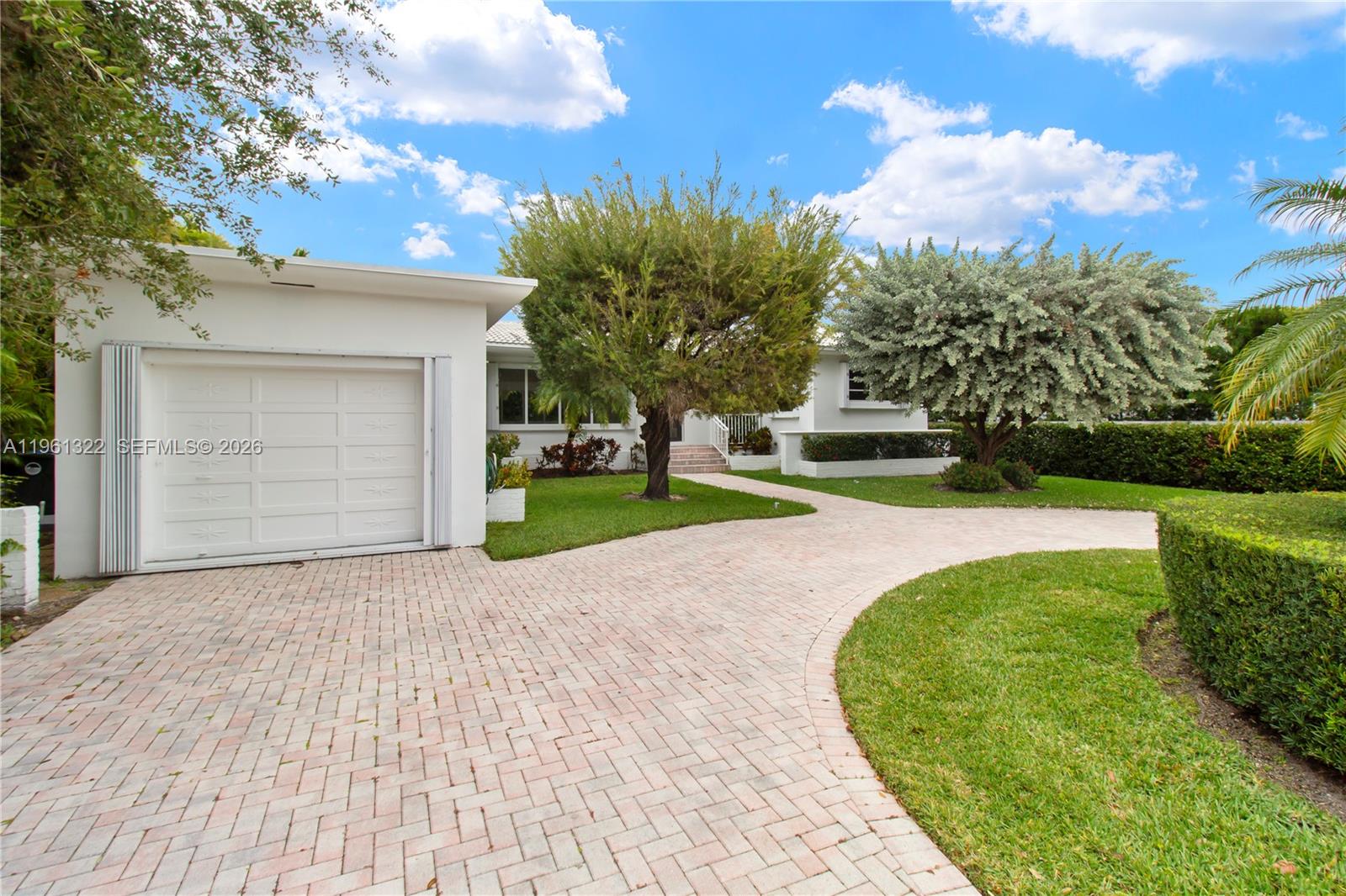 1261 98th St Bay Harbor Islands, FL 33154