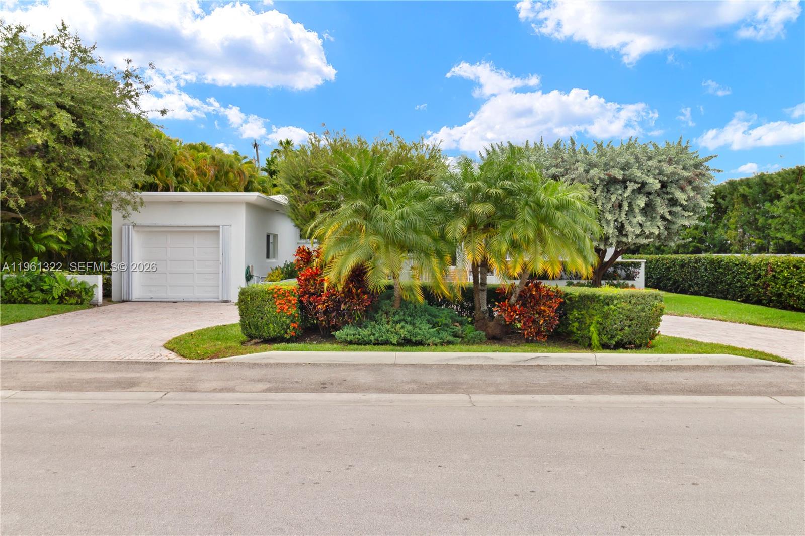 1261 98th St Bay Harbor Islands, FL 33154