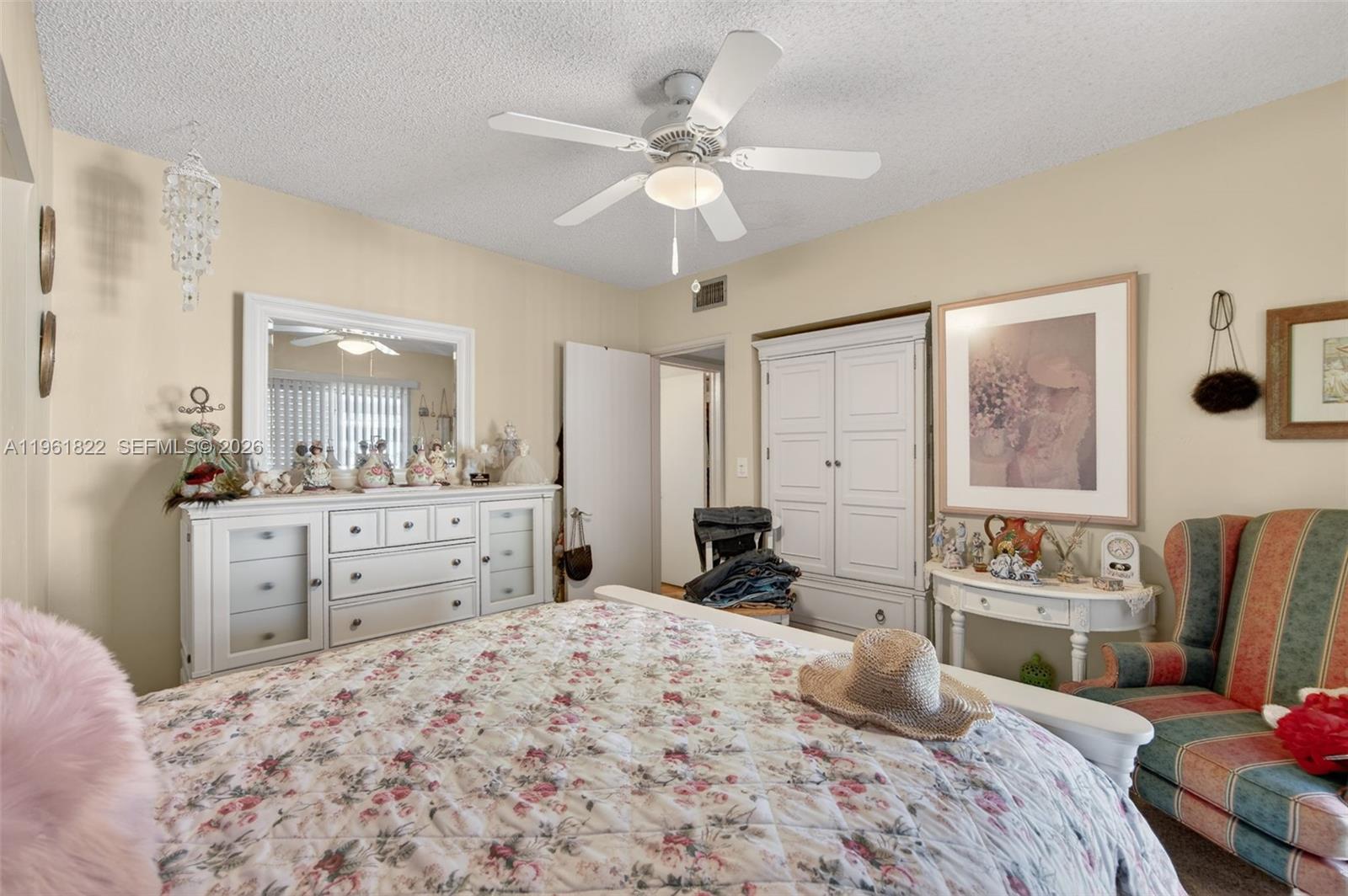 9401 SW 97th Ave Miami, FL 33176