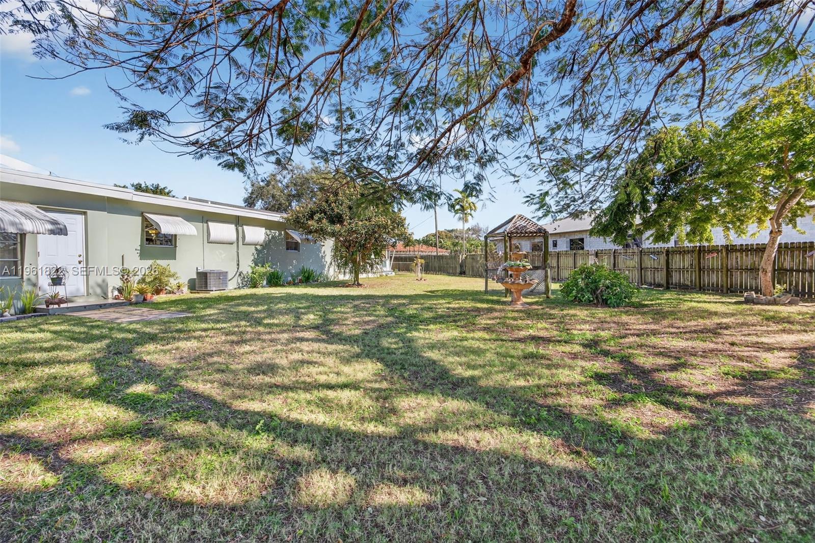 9401 SW 97th Ave Miami, FL 33176