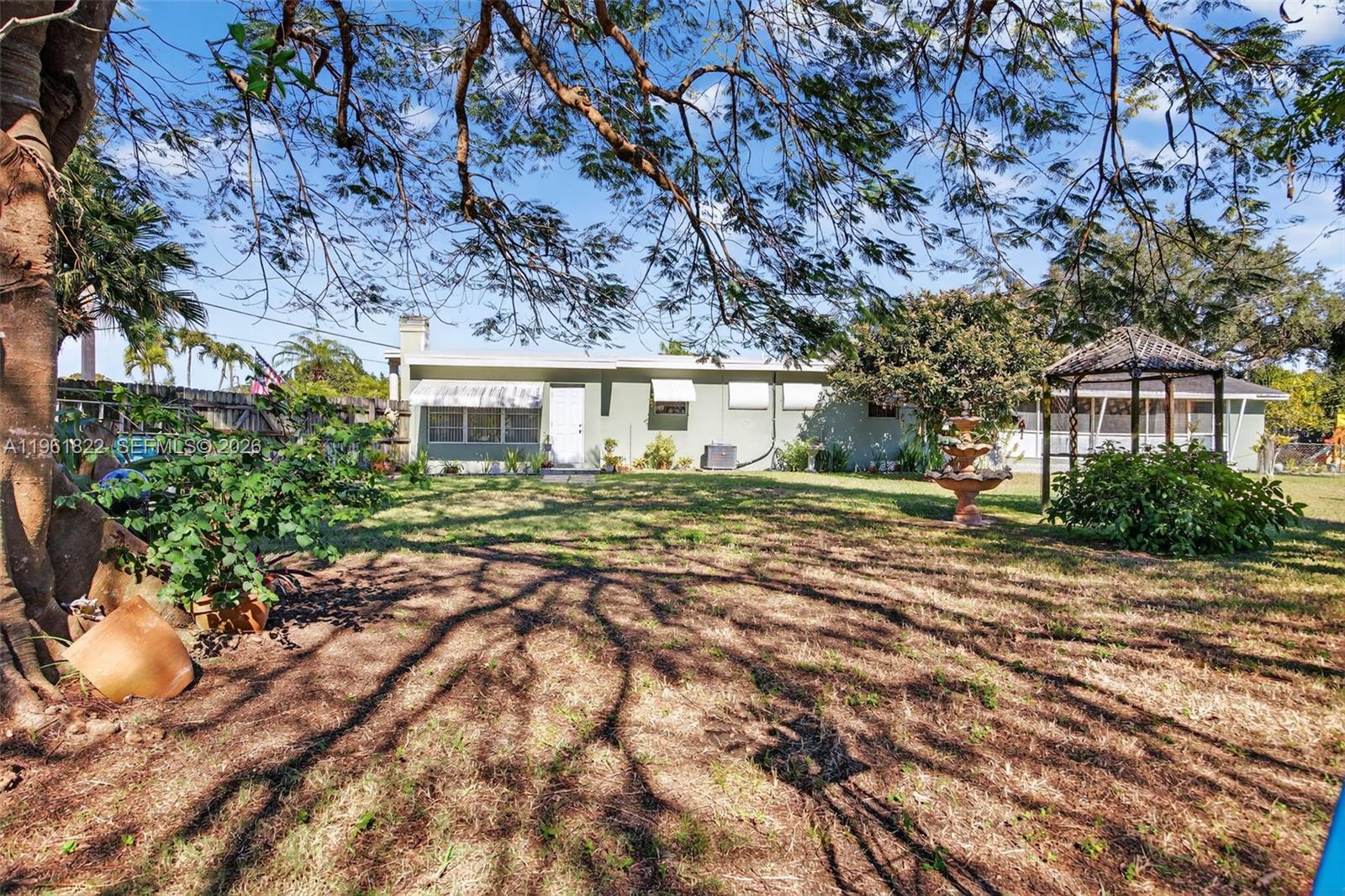 9401 SW 97th Ave Miami, FL 33176