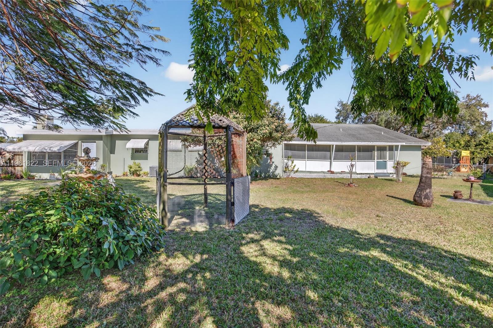 9401 SW 97th Ave Miami, FL 33176