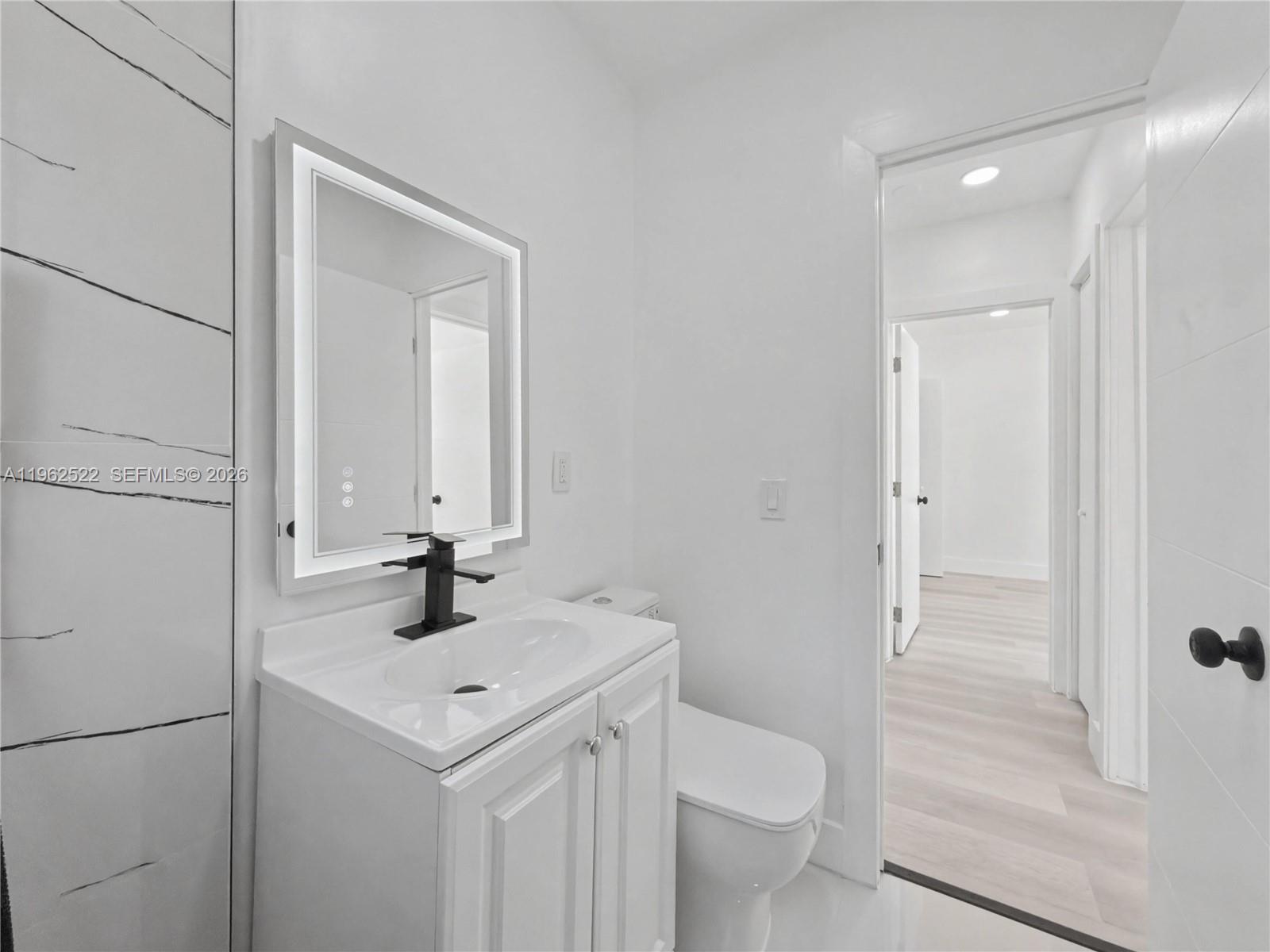 15694 NE 10th Ct North Miami Beach, FL 33162