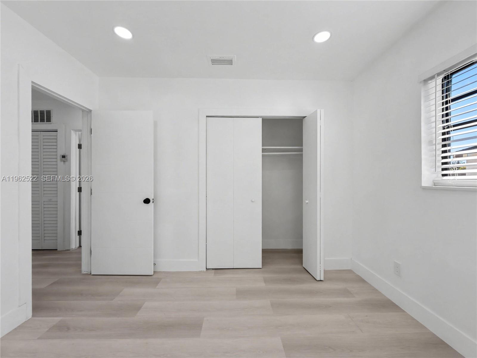 15694 NE 10th Ct North Miami Beach, FL 33162