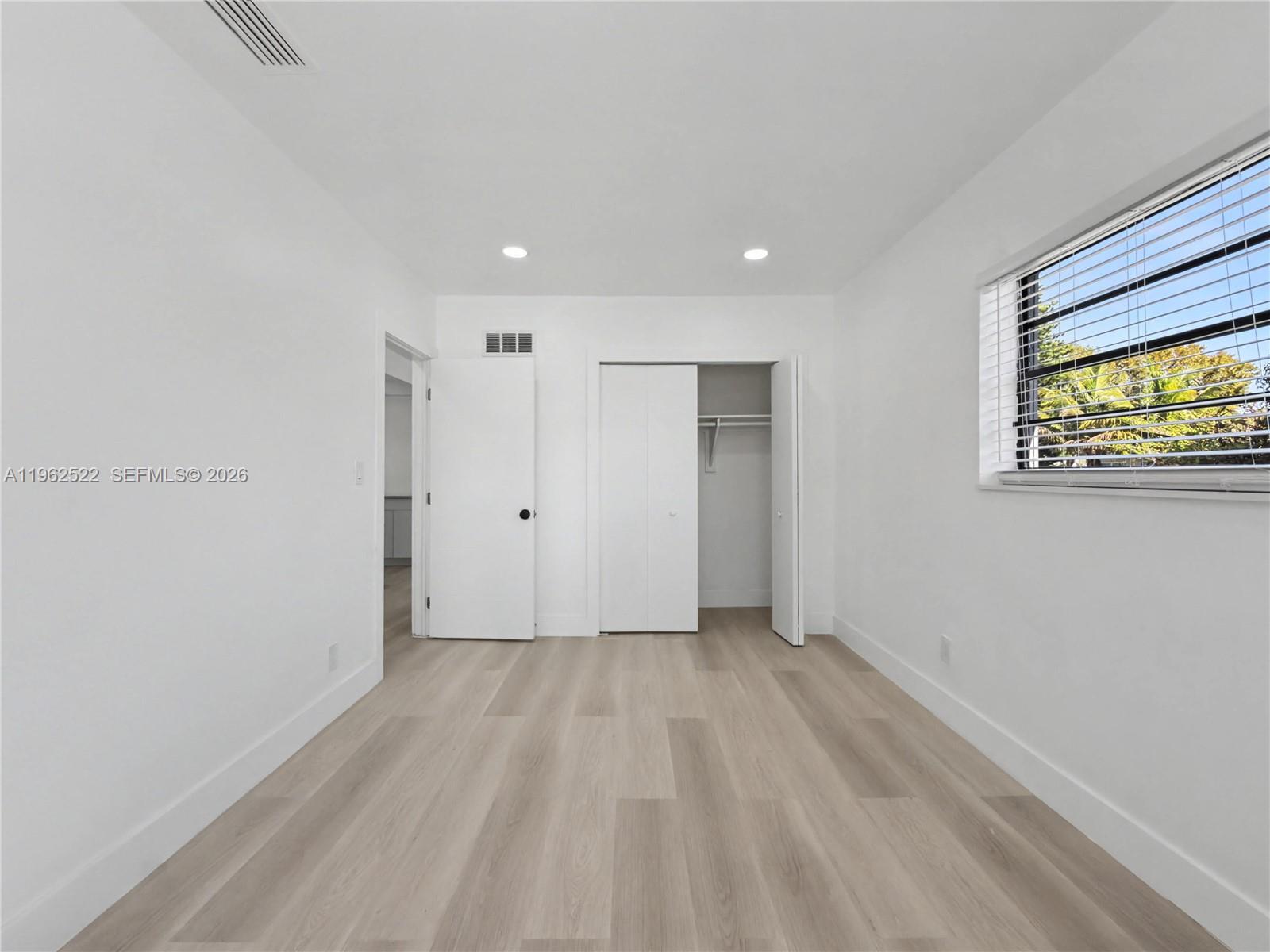 15694 NE 10th Ct North Miami Beach, FL 33162